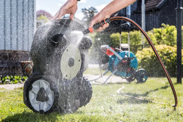 Enostavno čiščenje husqvarna automower