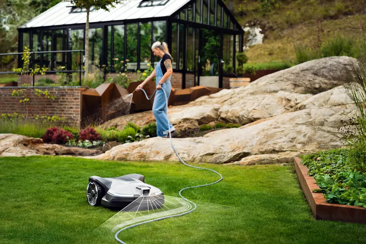 Husqvarna Automower 430VE NERA AI Vision visokozmogljiva robotska kosilnica