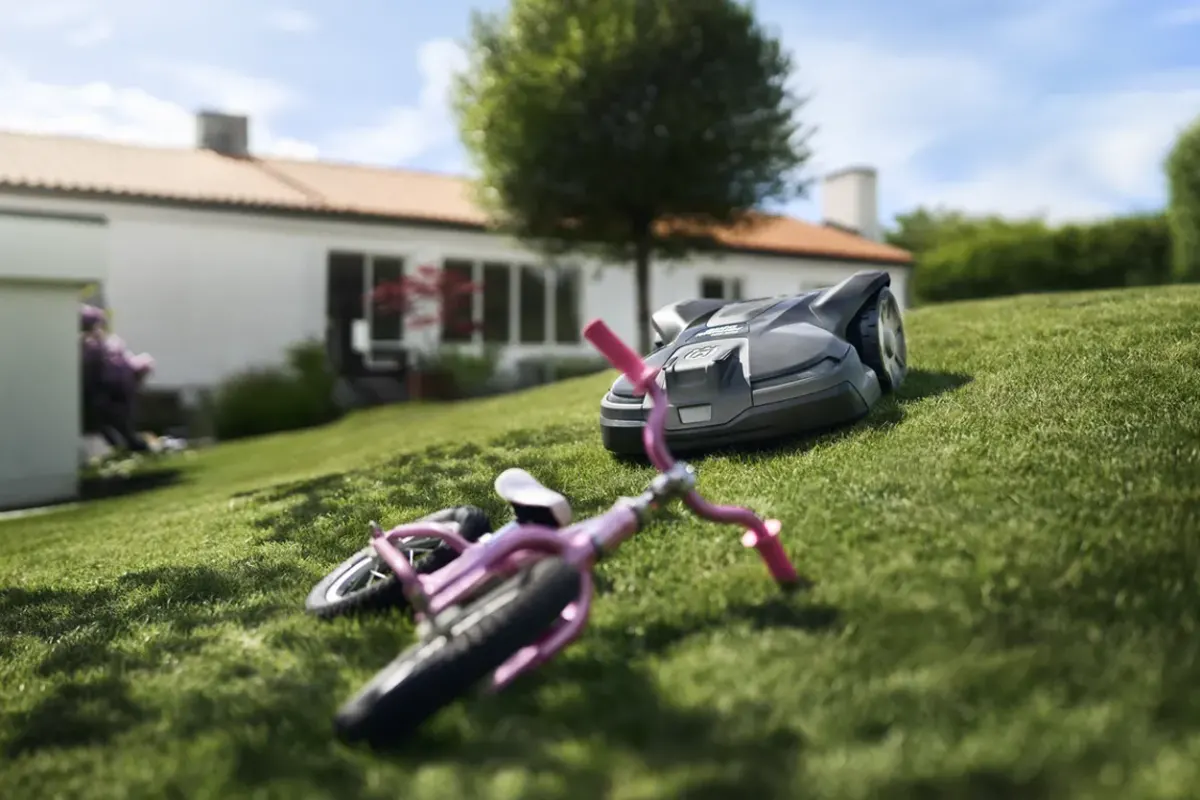 Husqvarna robotska kosilnica automower 430x NERA brezhibna domaca trata