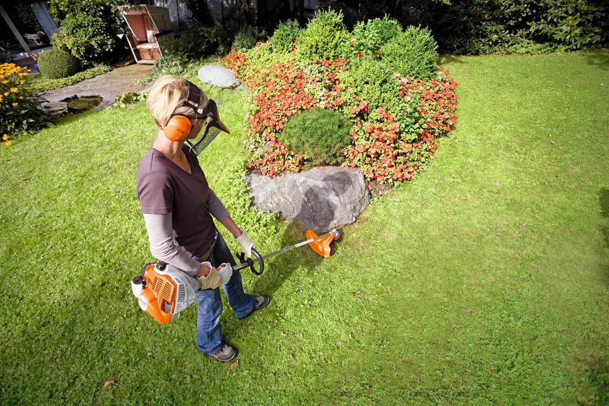 Nitkarca, Najlažja motorna kosa - Stihl FS 38